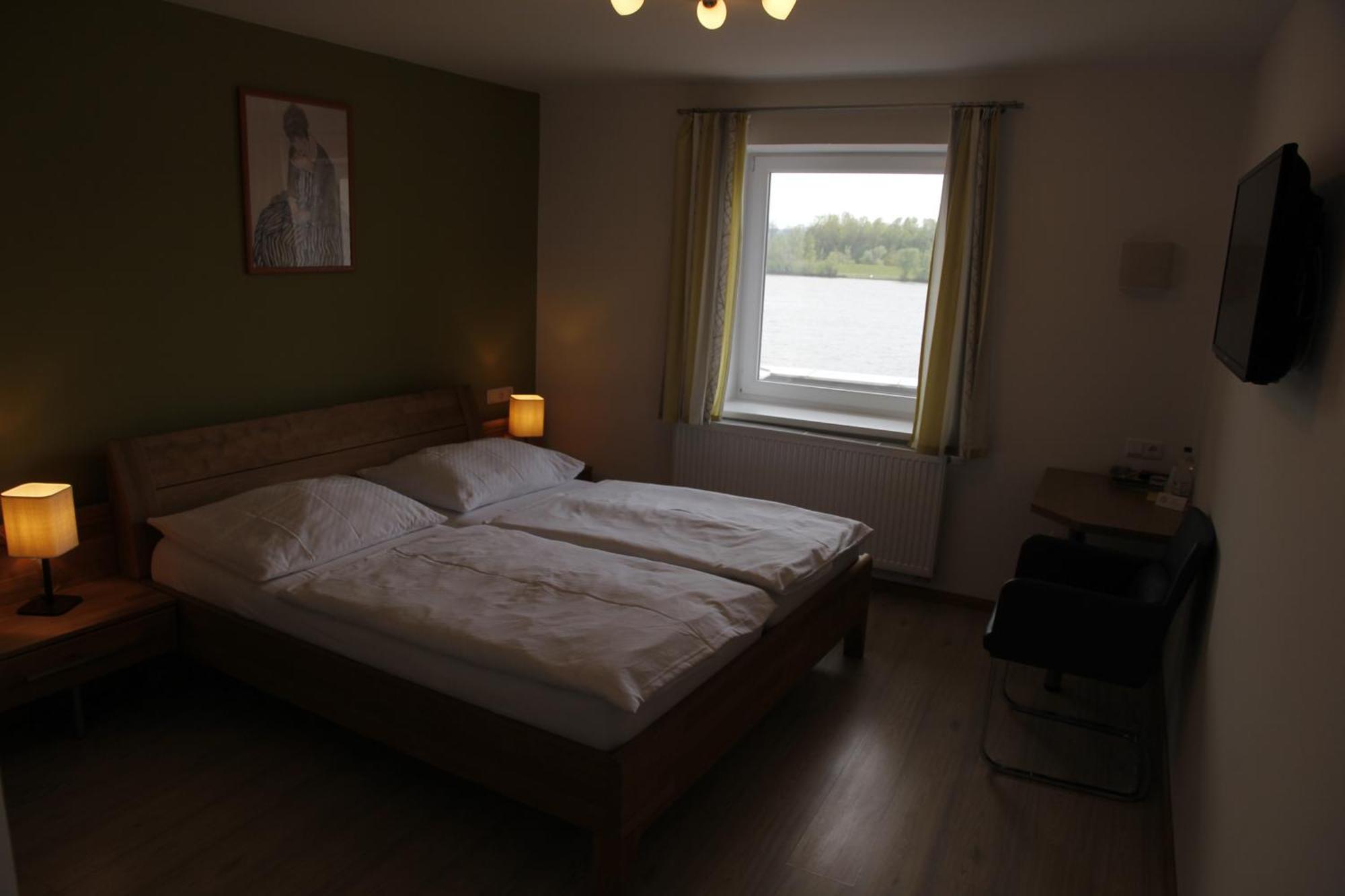 Gasthof Haselberger Marbach an der Donau Exterior photo